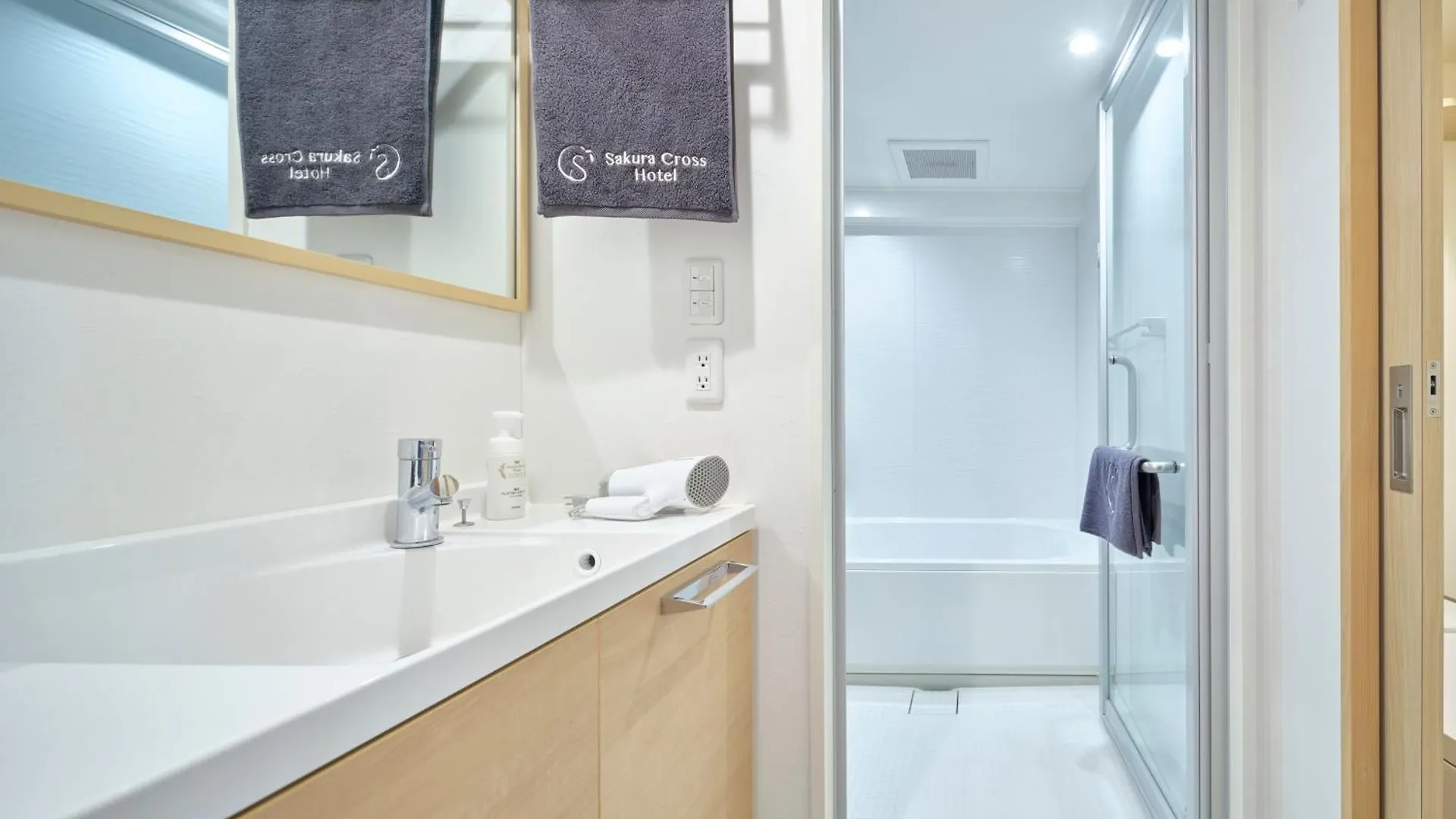 Sakura Cross Hotel Akihabara 도쿄 2*,