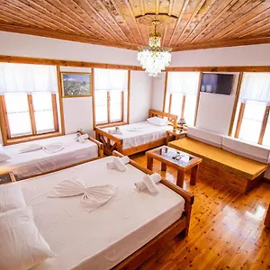 Hotel Bebej Tradicional Gjirokastër